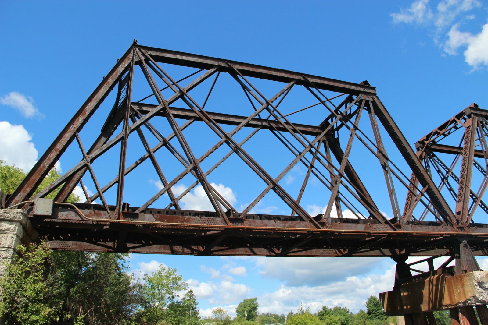 South span (span #1).  Photo credit: C. Hanchey; CC BY-NC 2.0 (https://www.flickr.com/photos/cmhpictures/6115018816/)